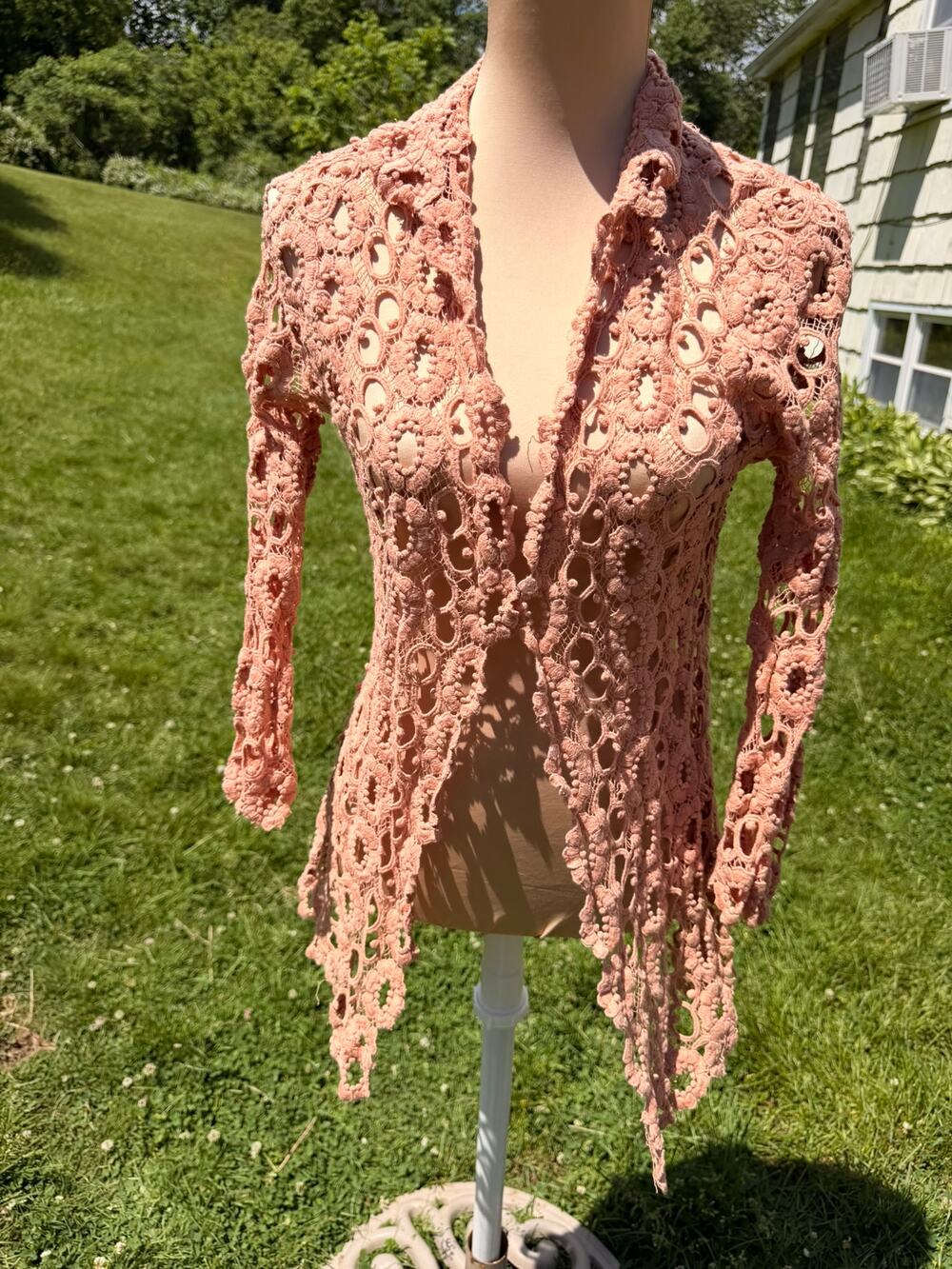peach beige lace tunic  SZ MED - 3/4 : Full length sleeve